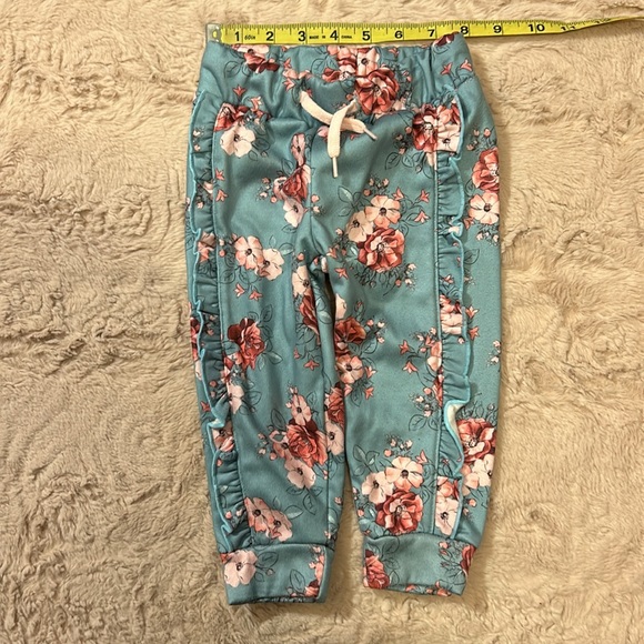 Size 12M • Vince Camuto - Picture 3 of 11